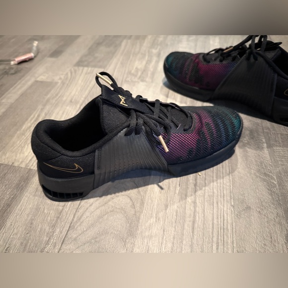Nike Black and Multicolor Athletic Shoes - Picture 2 of 5